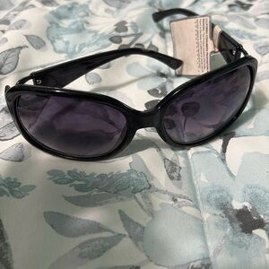 Oscar De La Renta sunglasses